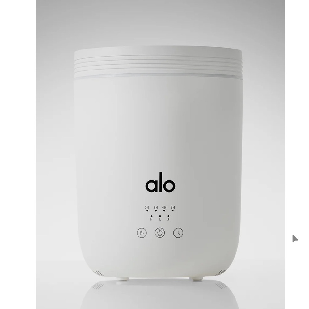 ALO Yoga White Aromatherapy Diffuser W/Free Oil Blend